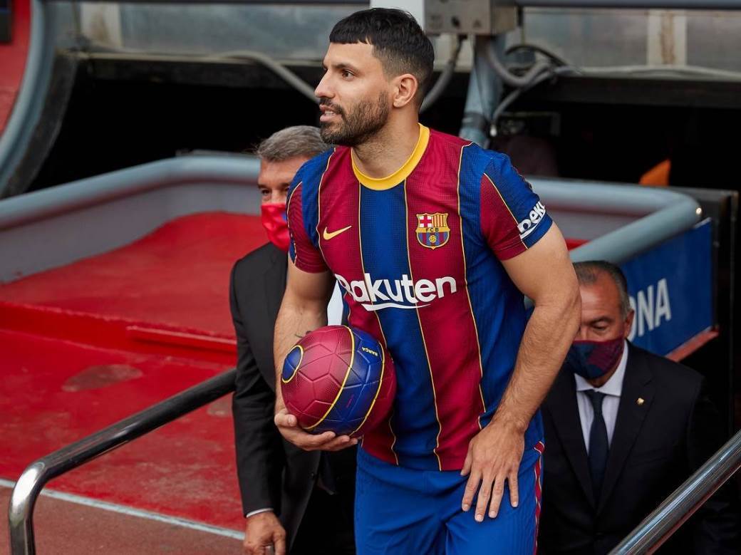  serhio aguero barselona mancester 