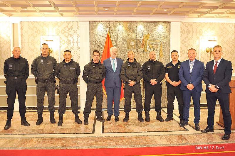  zdravko krivokapic i policajci koji su ucetsvovali u operaciji cetinje 