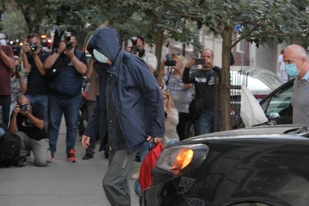  mika aleksic pusten iz zatvora prve slike 