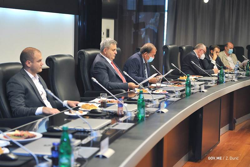  51465487964_a15bd71d2e_c 