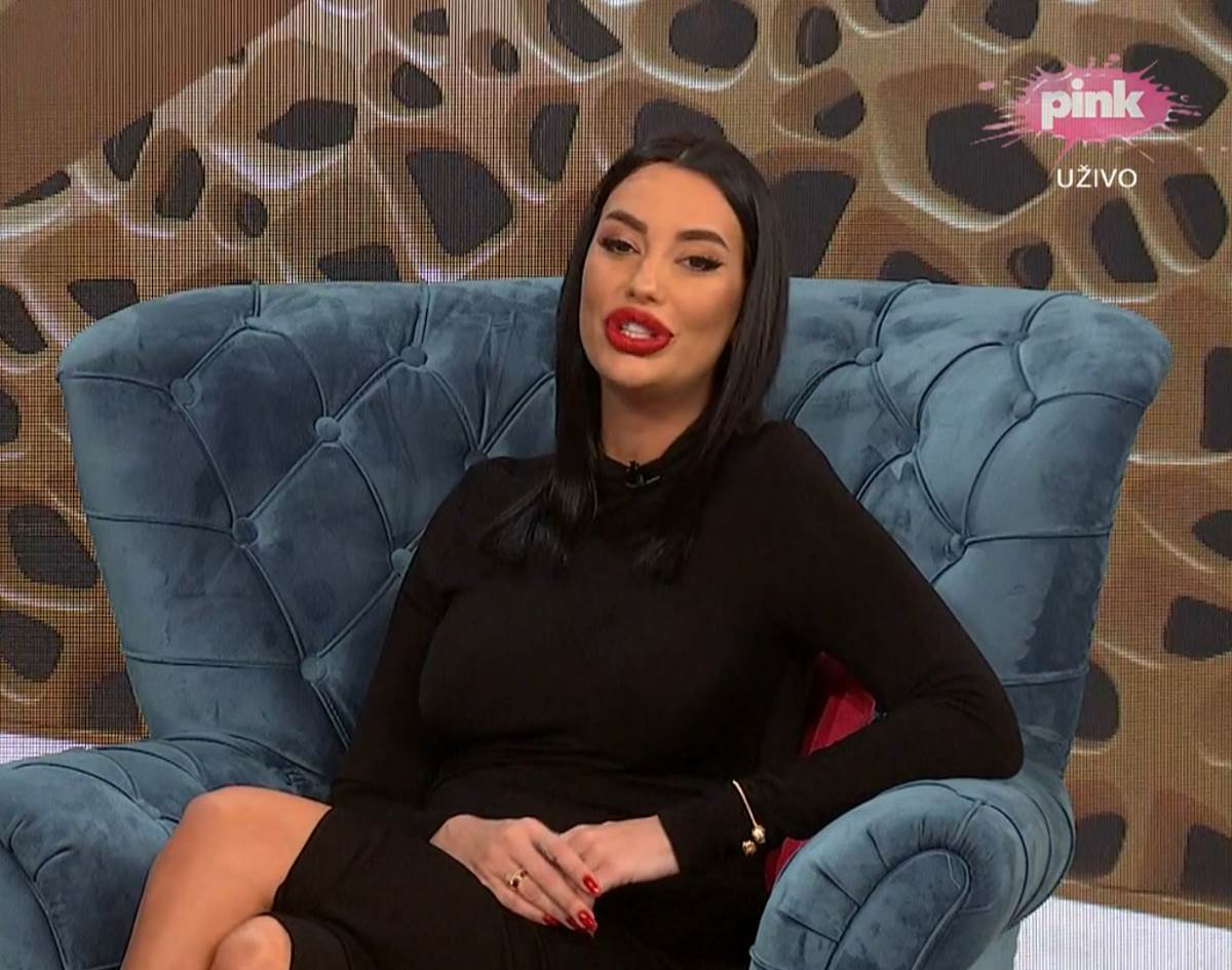  kaca grujic pokazala trudnicki stomak 