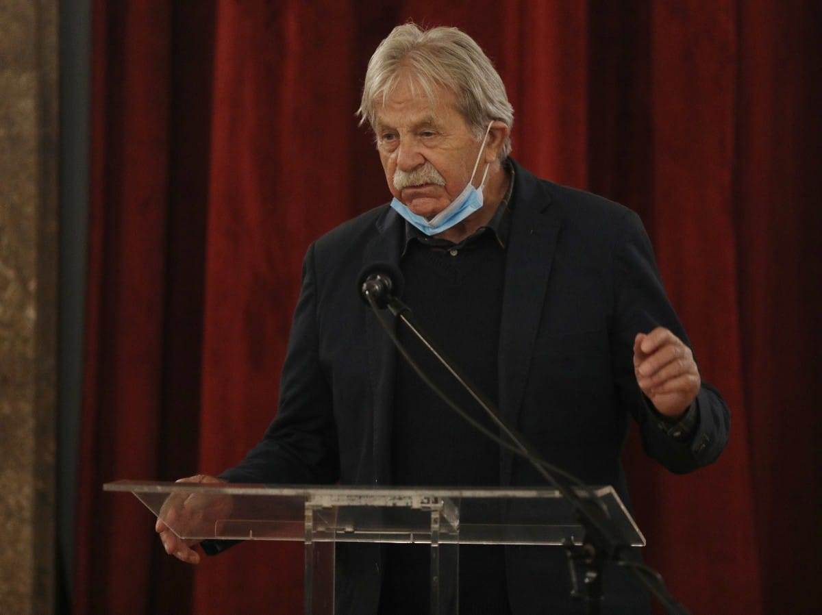  Ljubivoje Ršumović zarazen koronom 