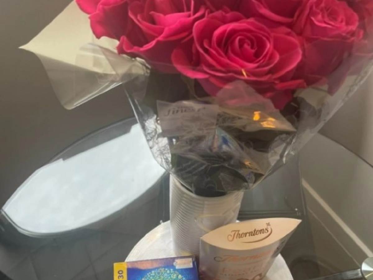  muskarac poklonio zeni tampone 