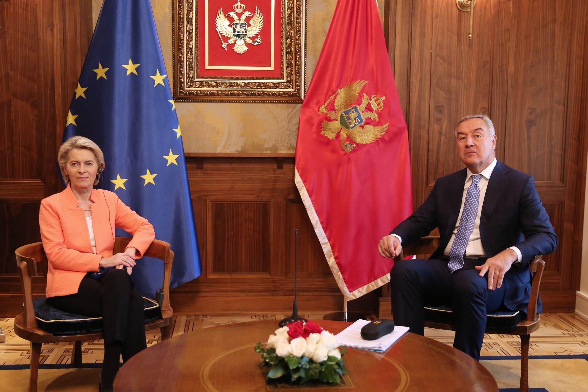  Djukanovic Fon Der Lajen . 