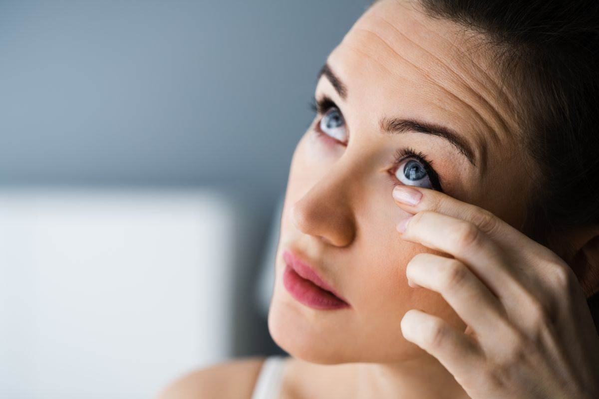  kako žene oštete vid uz pomoć sminke 