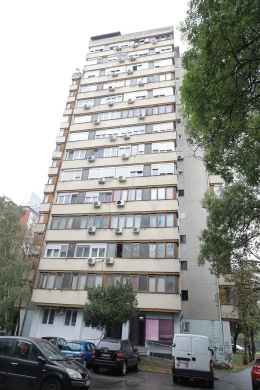  preminula beba koja je pala sa drugog sprata u kraljevu 