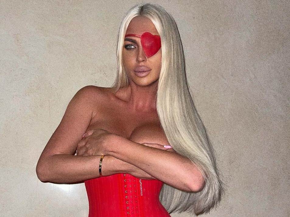  jelena karleusa provokativne fotografije grudi 