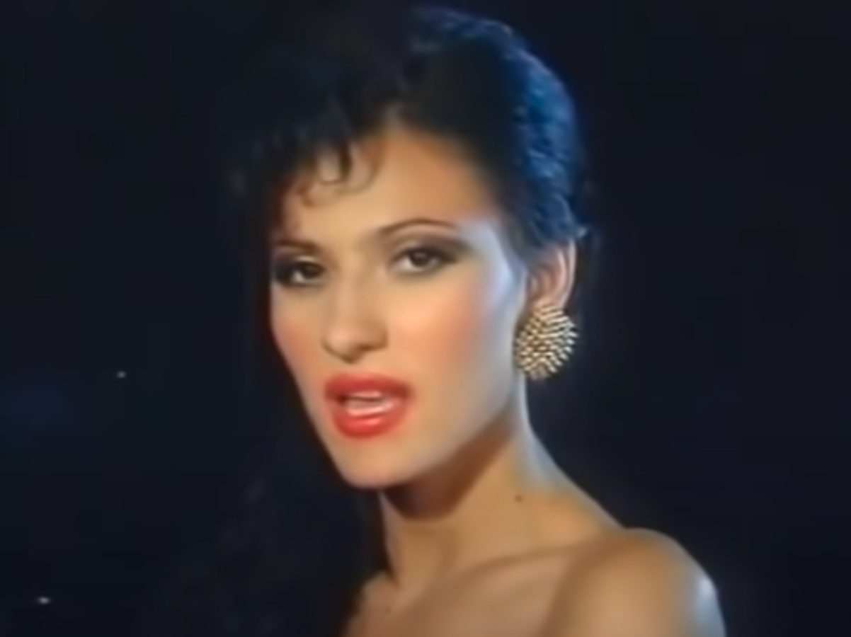  snimak starog nastupa cece raznatovic 