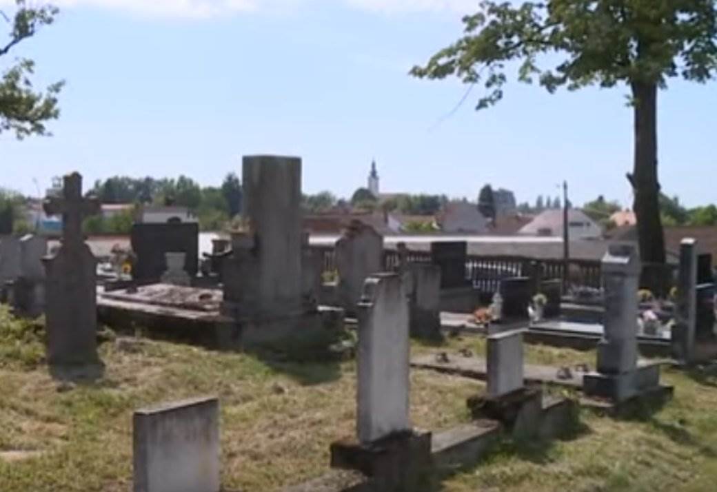  svijet otac podigao cerki spomenik 