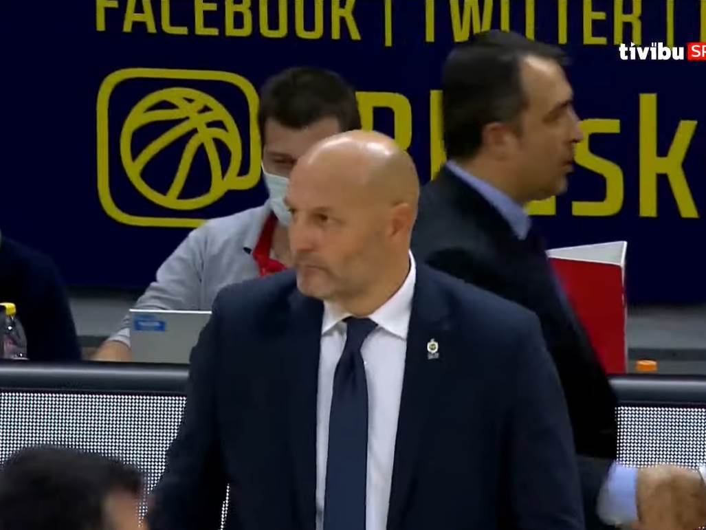  fenerbahce pobijedio efes 