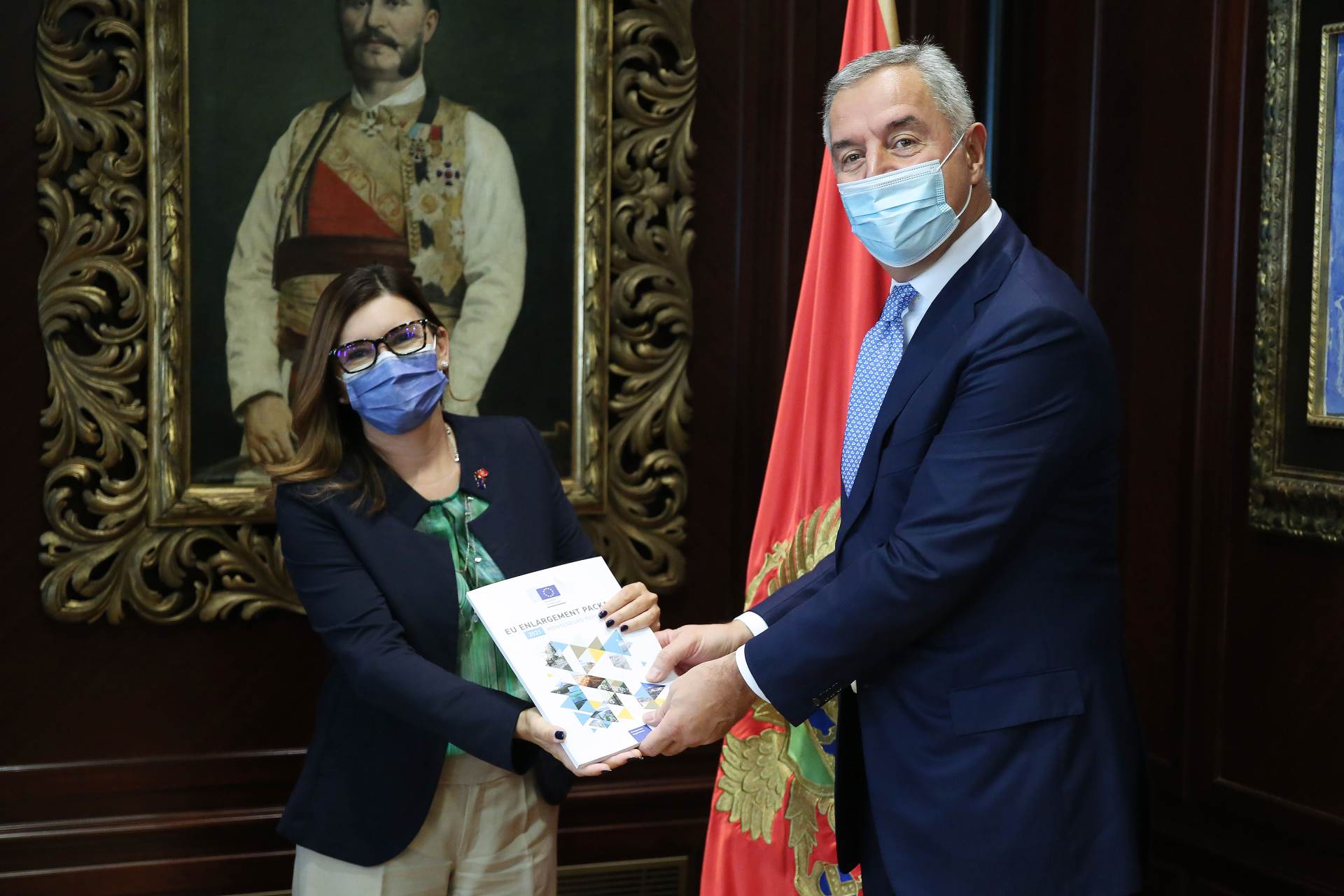  popa predala izvjestaj evropske komisije djukanovicu 