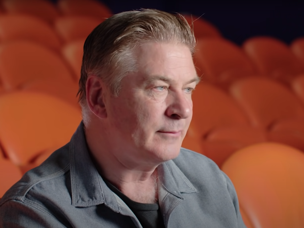  alek boldvin ubio zenu i reditelja na snimanju  