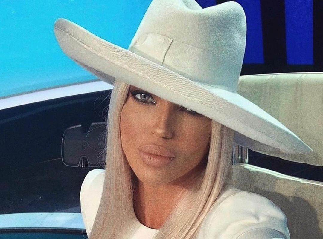  jelena karleusa pokazala guzu u najmanjim tangama 