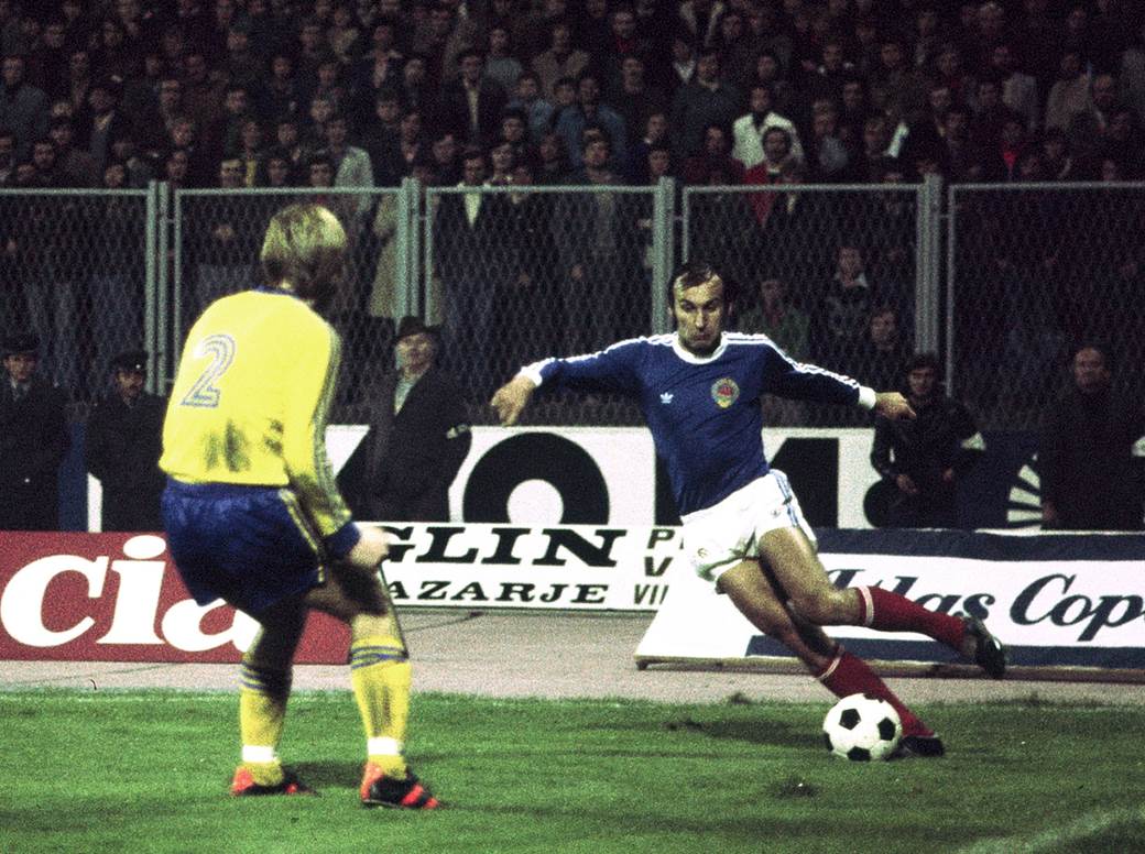  Legendarni Dragan Džajić primljen je u bolnicu i u narednih nekoliko dana biće operisan. 