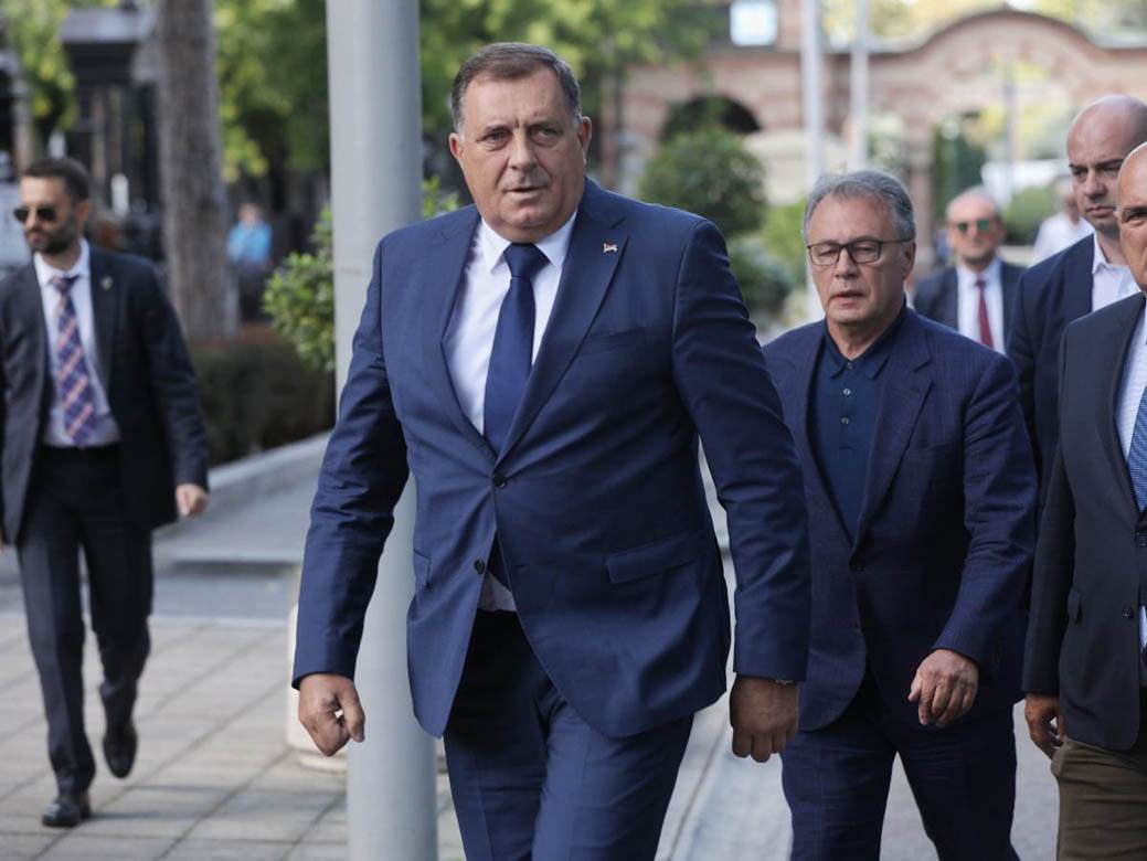  PRELIMINARNI REZULTATI CIK: Dodik dobio 48,80 odsto glasova, Trivić 42,69! 