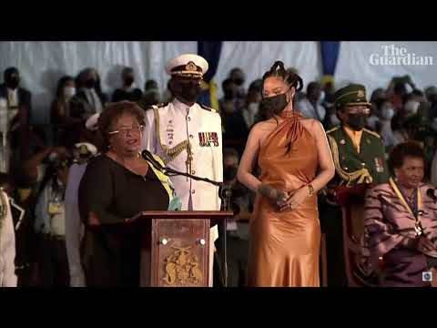  rijana bez donjeg vesa na ceremoniji 