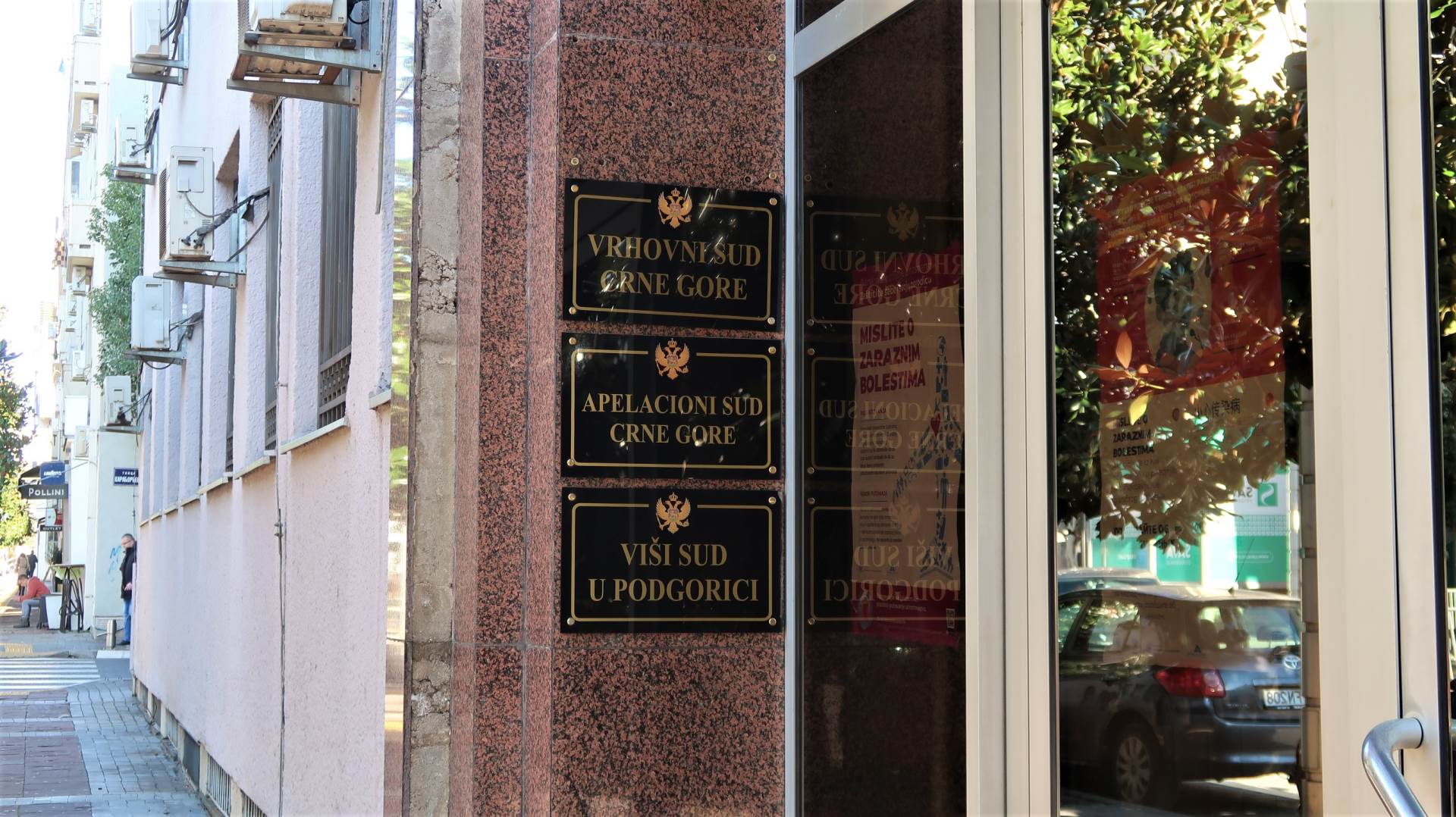 Apelacioni sud naložio novo vještačenje: Da se utvrdi da li su cigarete za naše tržište | Info Apelacioni sud naložio novo vještačenje: Da se utvrdi da li su cigarete za naše tržište | Info