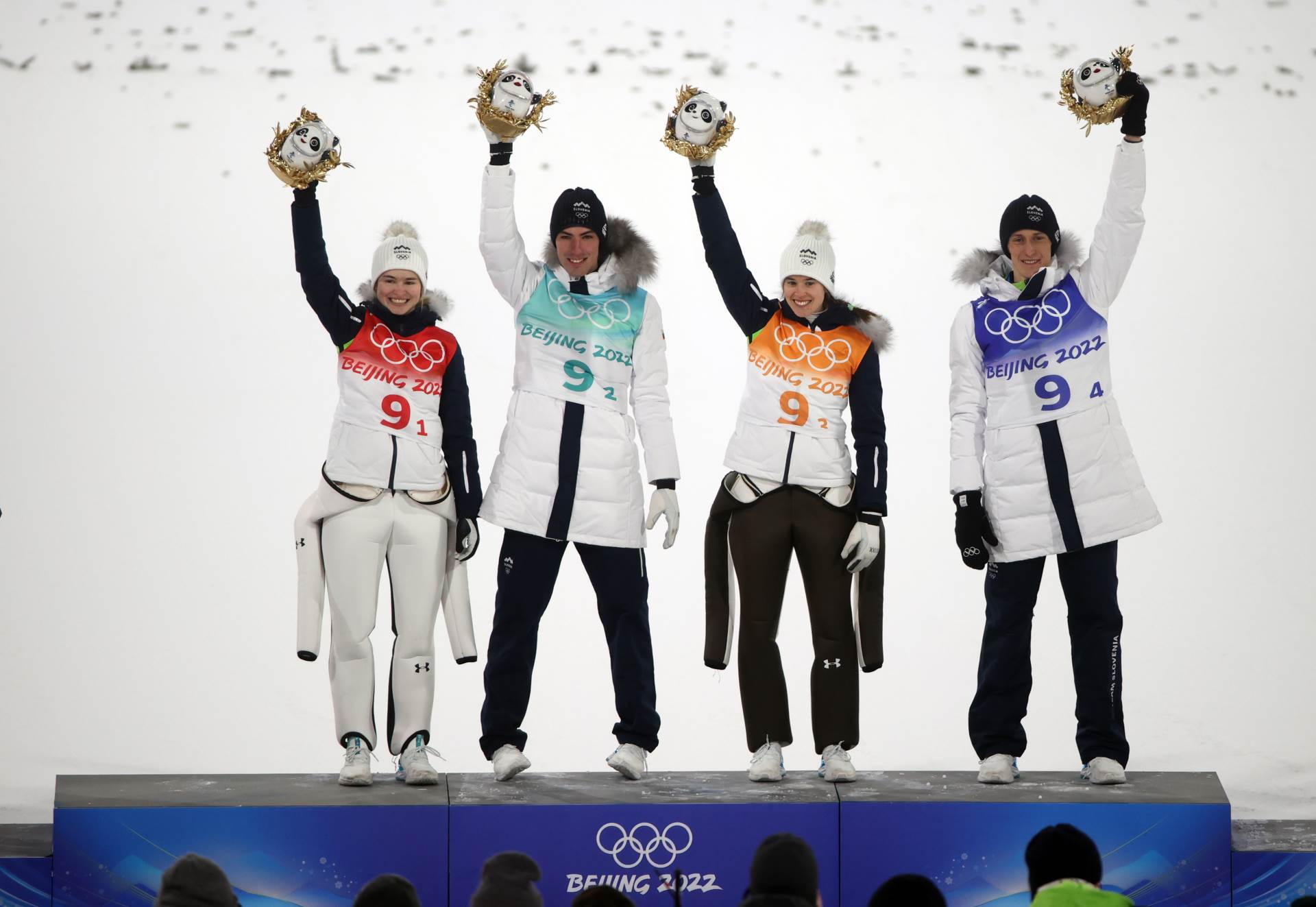  slovenija uzela tri medalje u ski skokovima 