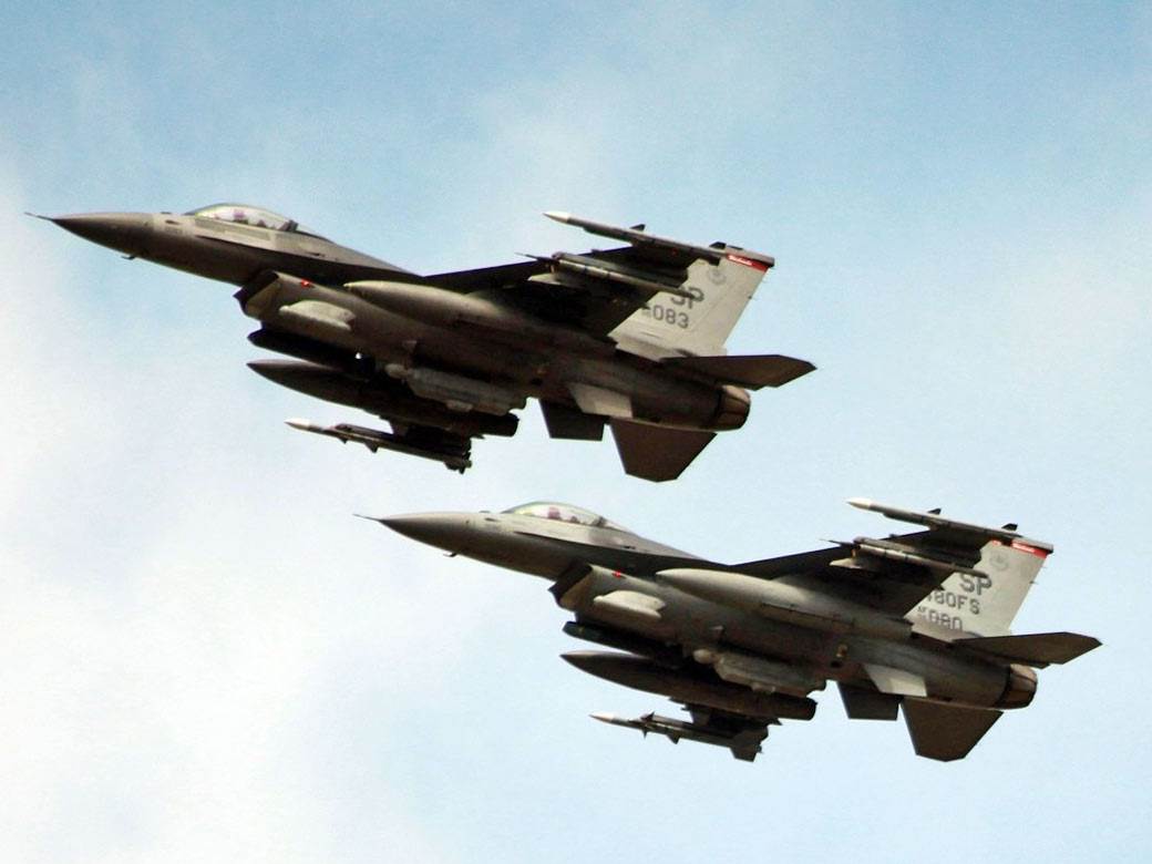 UKRAJINA POVLAČI NAJOPASNIJI POTEZ DOSAD: Lovci F-16 biće smješteni u NATO bazama u okolnim zemljama? 