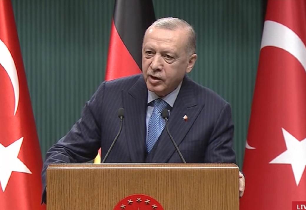  Redžep Tajip Erdogan izjavio da grčki premijer Kirijakos Micotakis za njega više ne postoji 