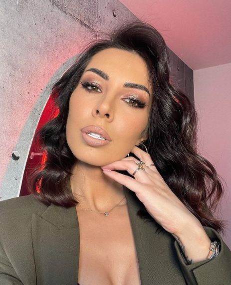  "Sad će da kažu da sam sponzoruša": Pjevačica rekla da nikad ne bi bila s muškarcem koji zarađuje 1.500€ mjesečno 