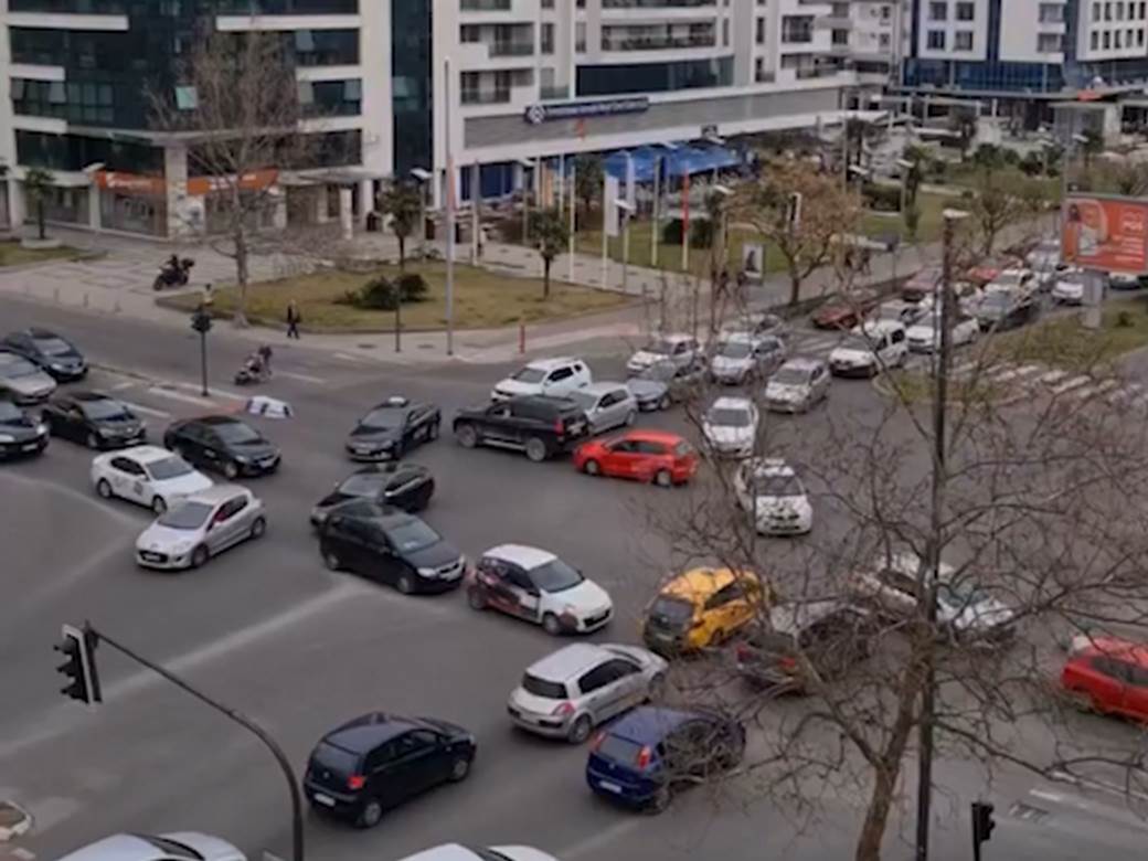  Nije čudo što su gužve: Na ulicama Podgorice saobraća preko 90 hiljada vozila 