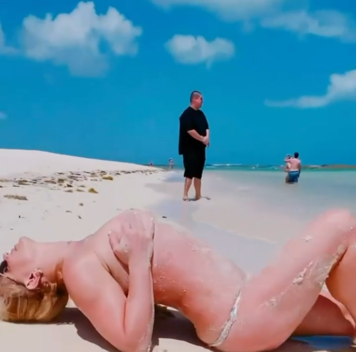  britni spirs seksi snimak na plazi 