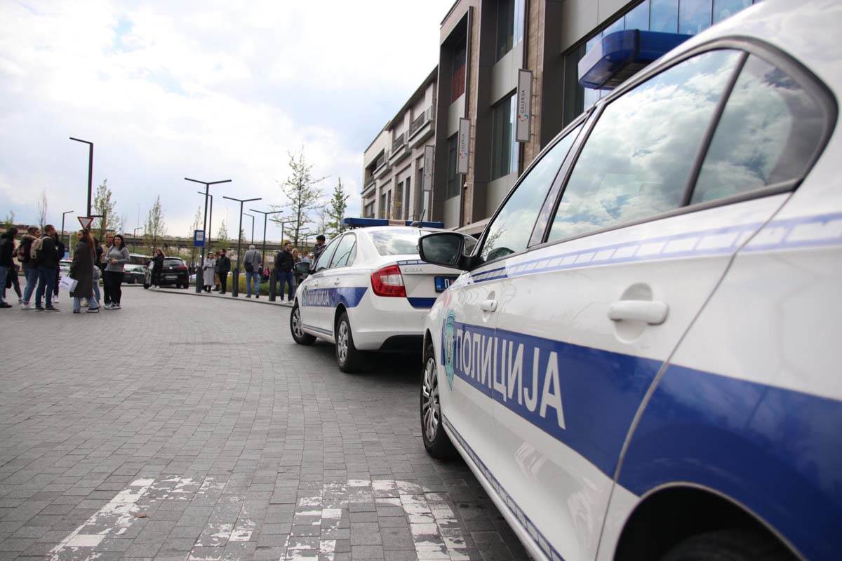  nekoliko dojava o bombama u skolama u Beogradu 