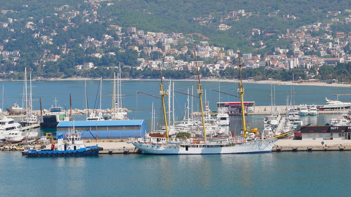 Plenković: Od Crne Gore očekujemo konkretne korake po pitanju nestalih, logoraša i broda Jadran | Info Plenković: Od Crne Gore očekujemo konkretne korake po pitanju nestalih, logoraša i broda Jadran | Info