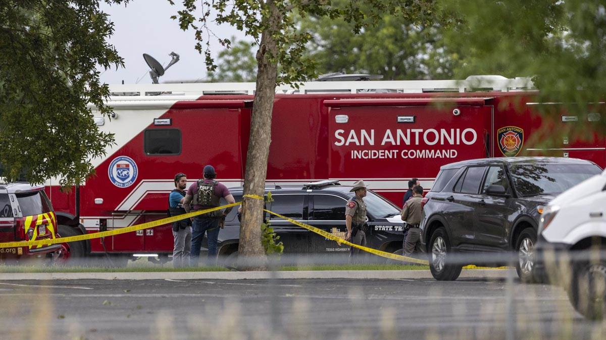  policija ispred skole u teksasu mogla da sprijeci napad 