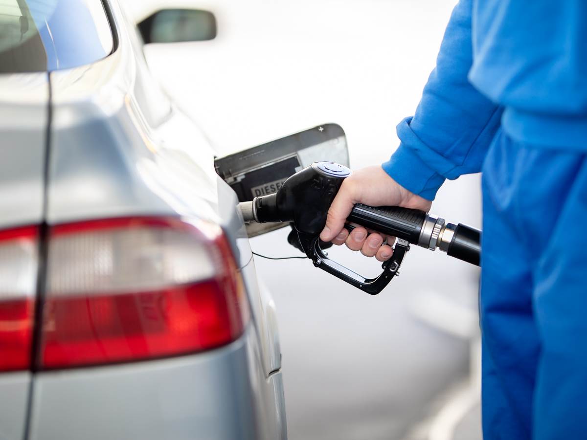  Vlada Mađarske zabranjeno točenje goriva stranih registrarskih oznaka po povlašćenim cijenama 