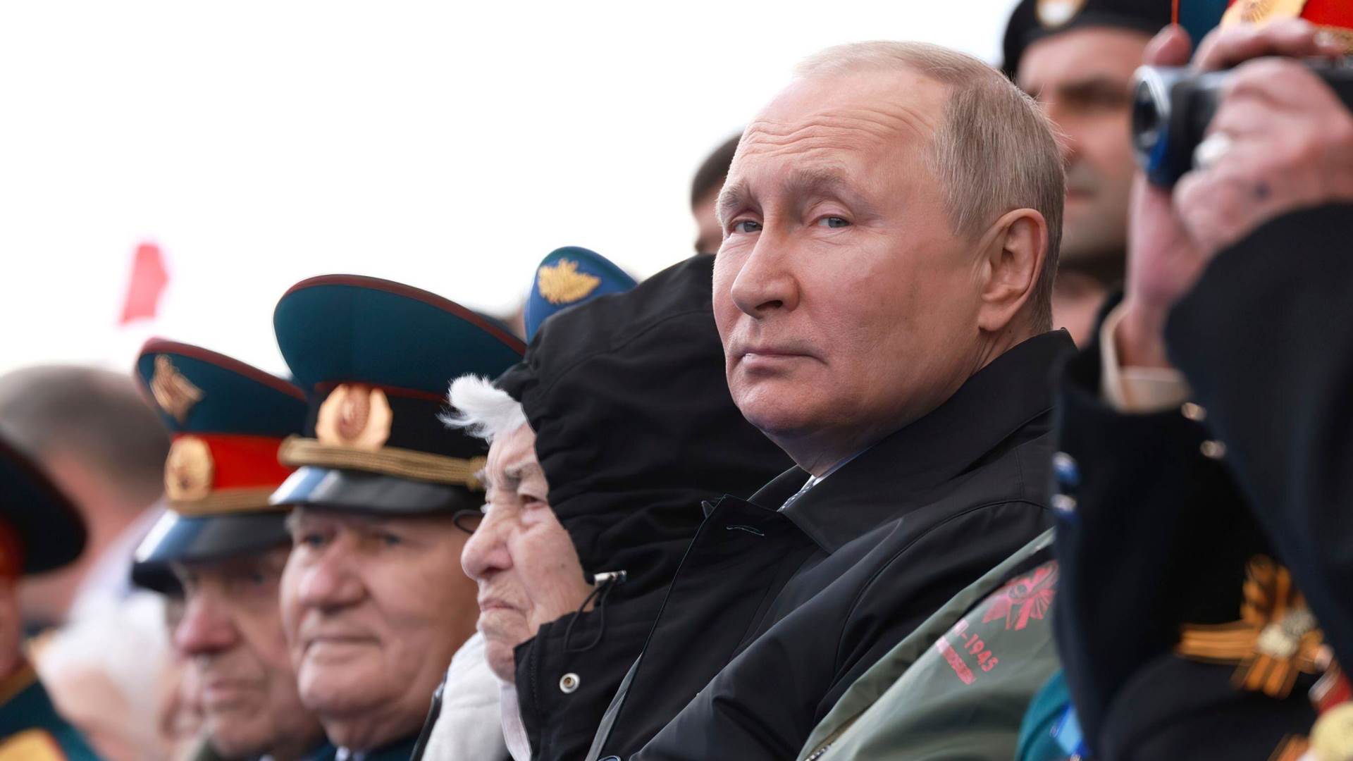  Ruski predsednik je to stavio do znanja dok je bio na bini sa kazahstanskim liderom Kasimom Jomartom 