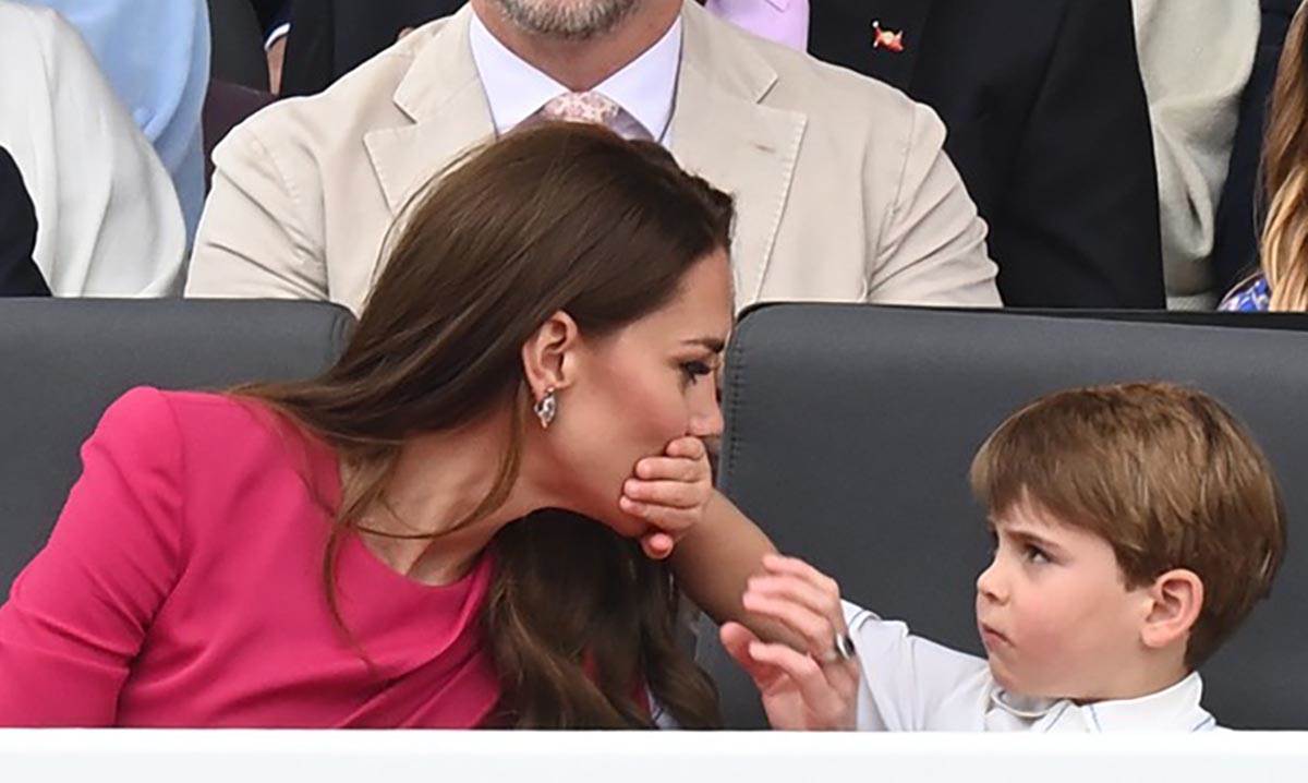  Najmlađi britanski princ pravio haos na kraljičinom jubileju 
