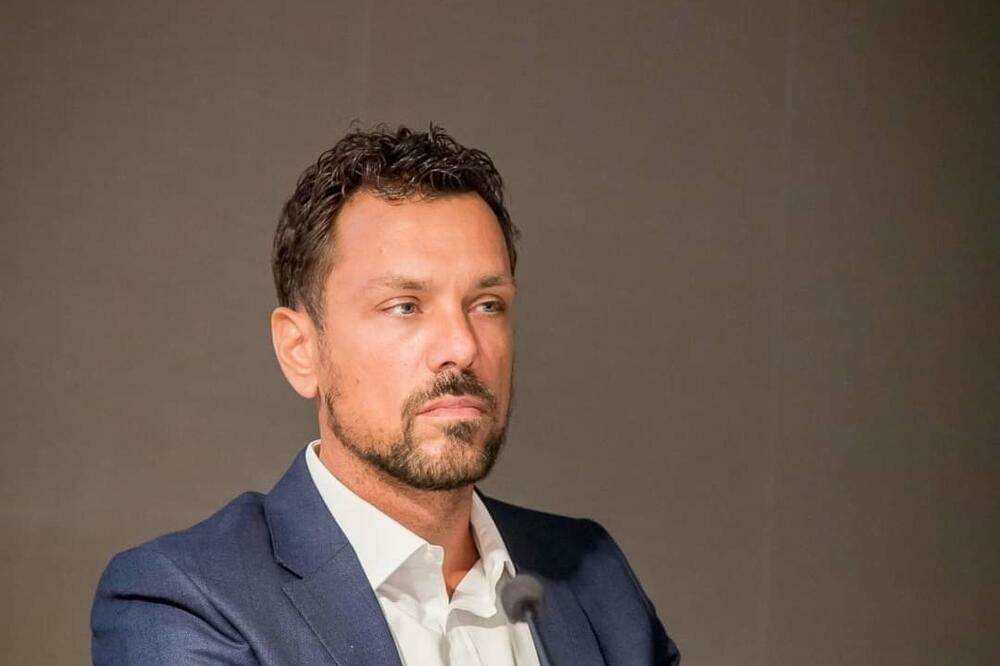 Kadić: Sutra podnosim izvještaj, moja smjena je politički info Kadić: Sutra podnosim izvještaj, moja smjena je politički info