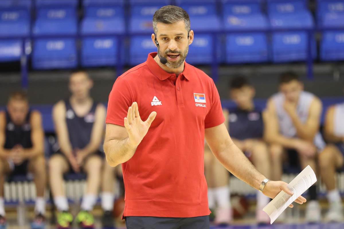  Poznati košarkaški sajt otklonio dilemu oko statusa mladog srpskog stručnjaka 