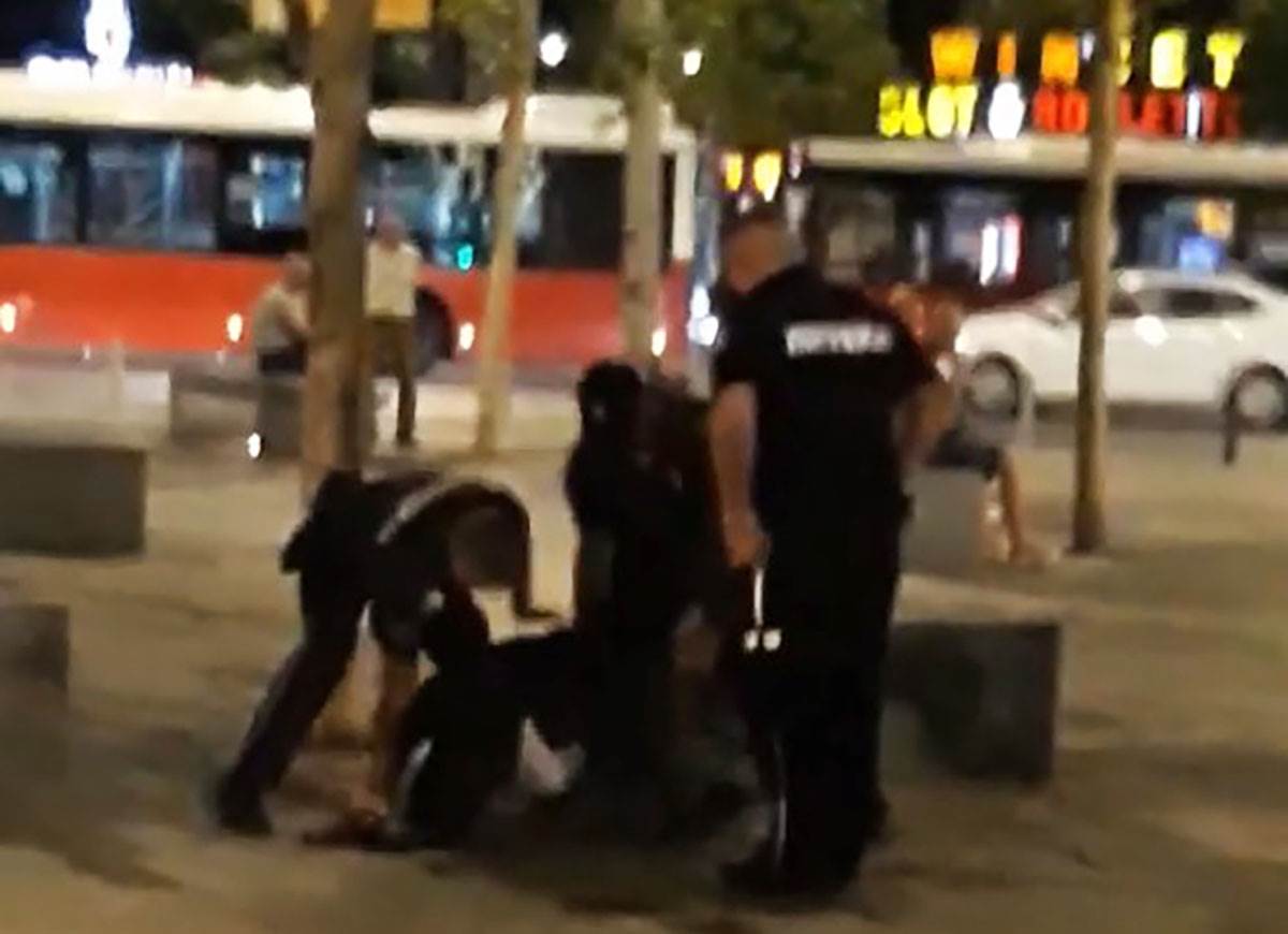  muškarac napao čovjeka nožem u beogradu 