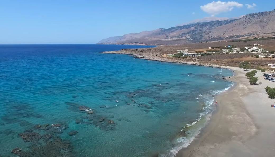  Plaža Analukas na Kritu se suočava sa problemom zagađenja 