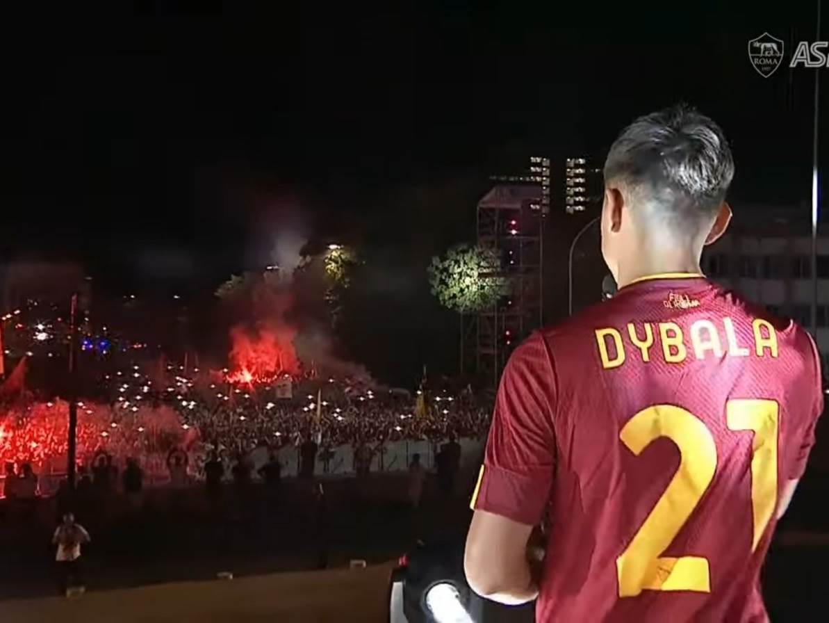  Paulo Dibala roma navijaci na ulicama  
