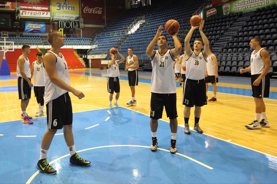  Novi peh za Partizan: Andrić u gipsu! 