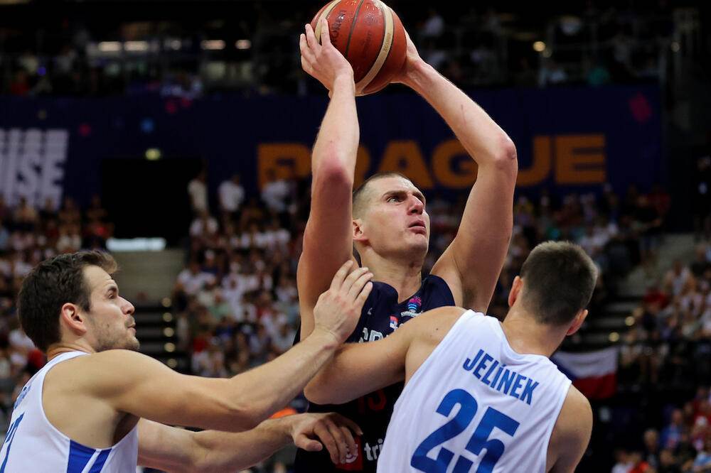  Košarkaši Srbije savladali su Češku rezultatom 81:68 u 2. kolu D grupe na Evropskom prvenstvu u Prag 