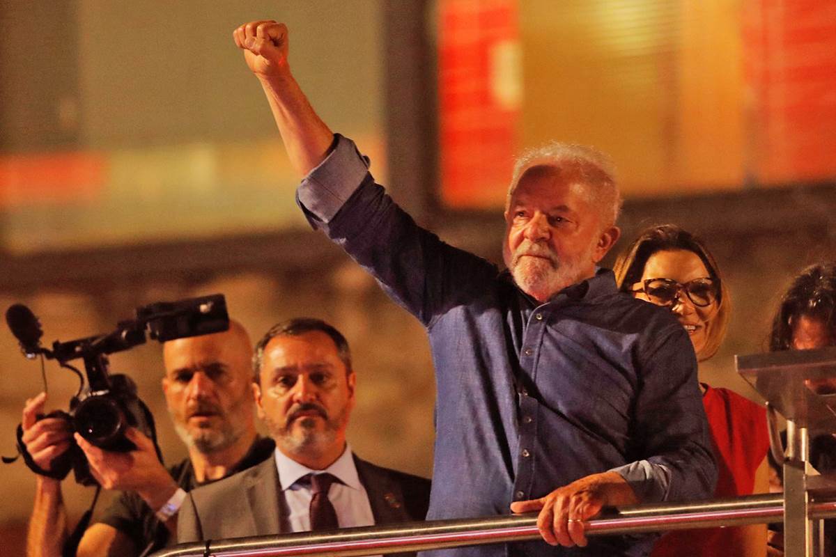  Predsjednik Brazila, Lula, je u poslednjih pet dana otpustio najmanje 80 pripadnika vojske 