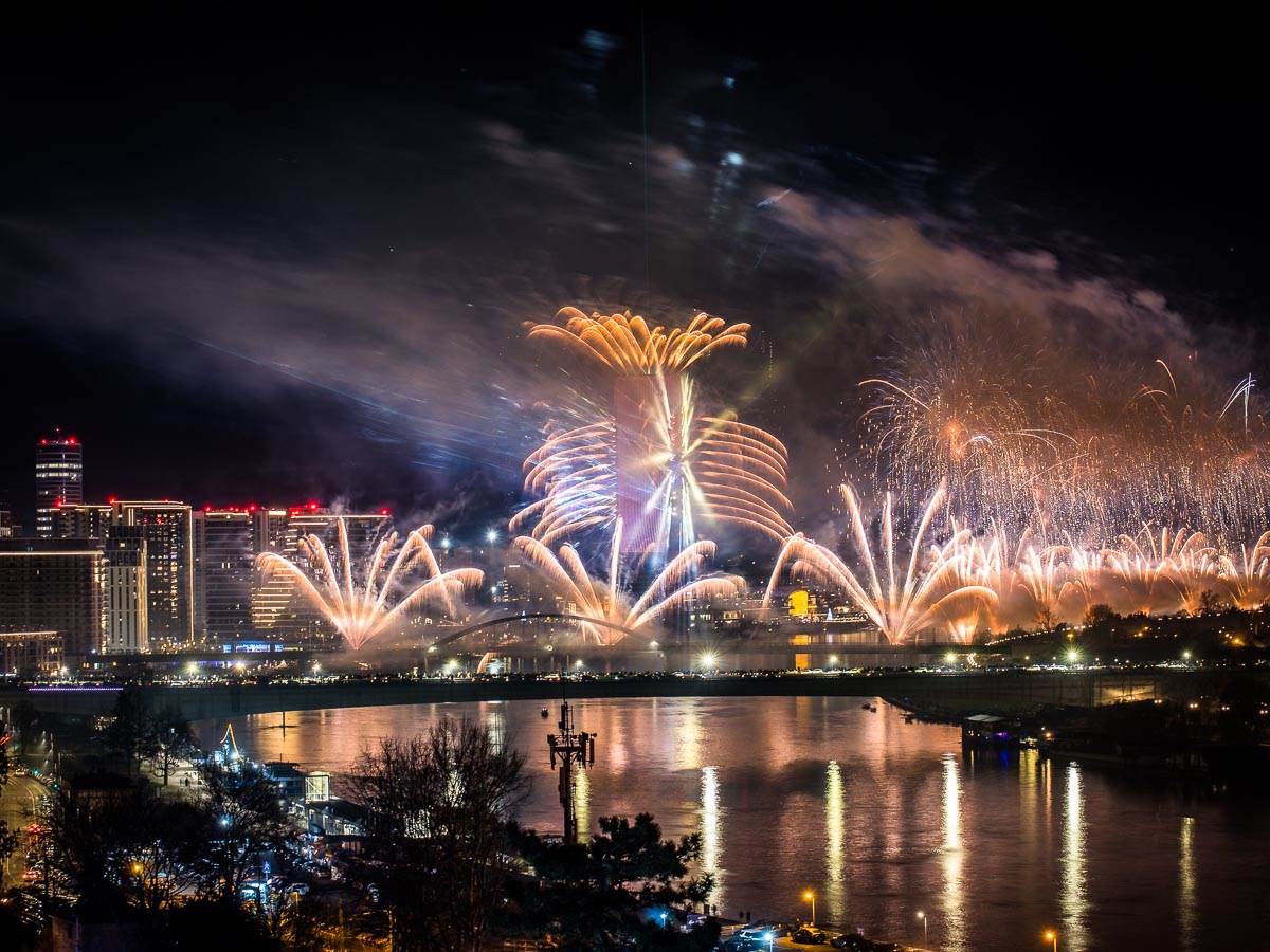  Beograđani su Novu 2023. godinu dočekali uz spektakularan vatromet u prestonici 