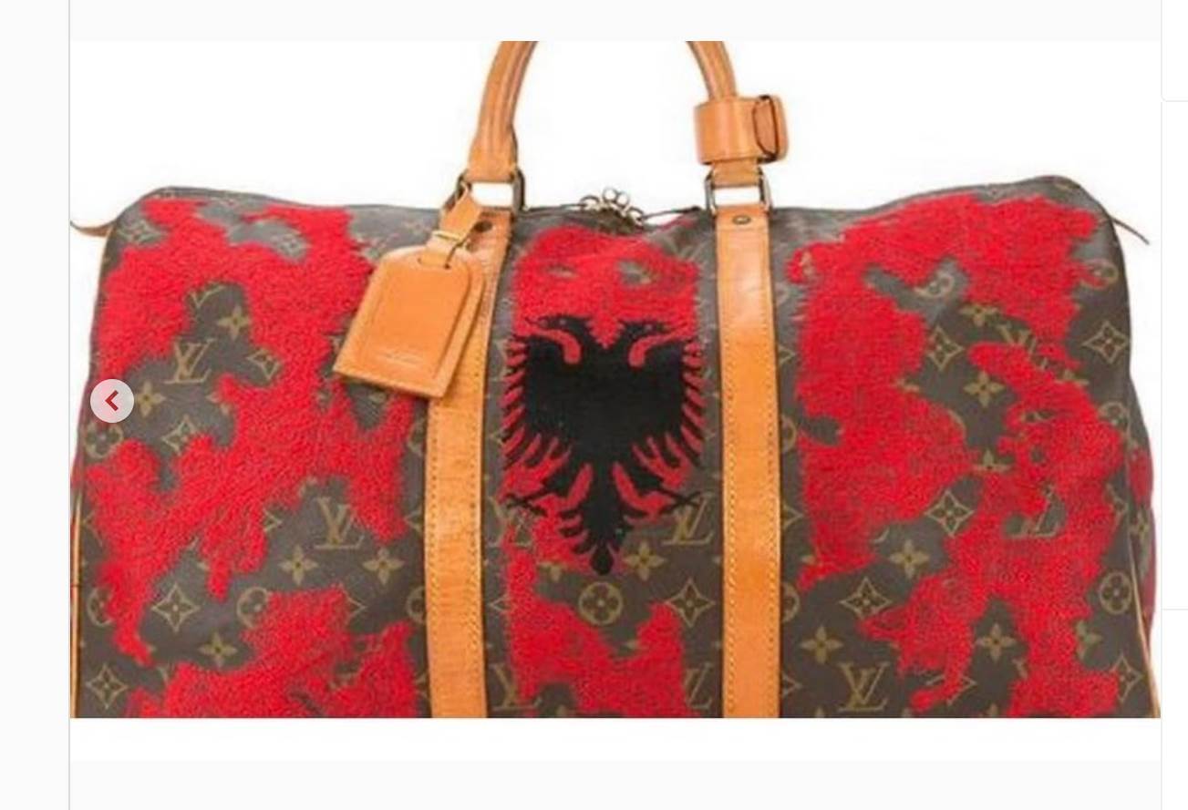  Nova tašna velike modne kuće Louis Vuitton sa  simbolima Albanije. 