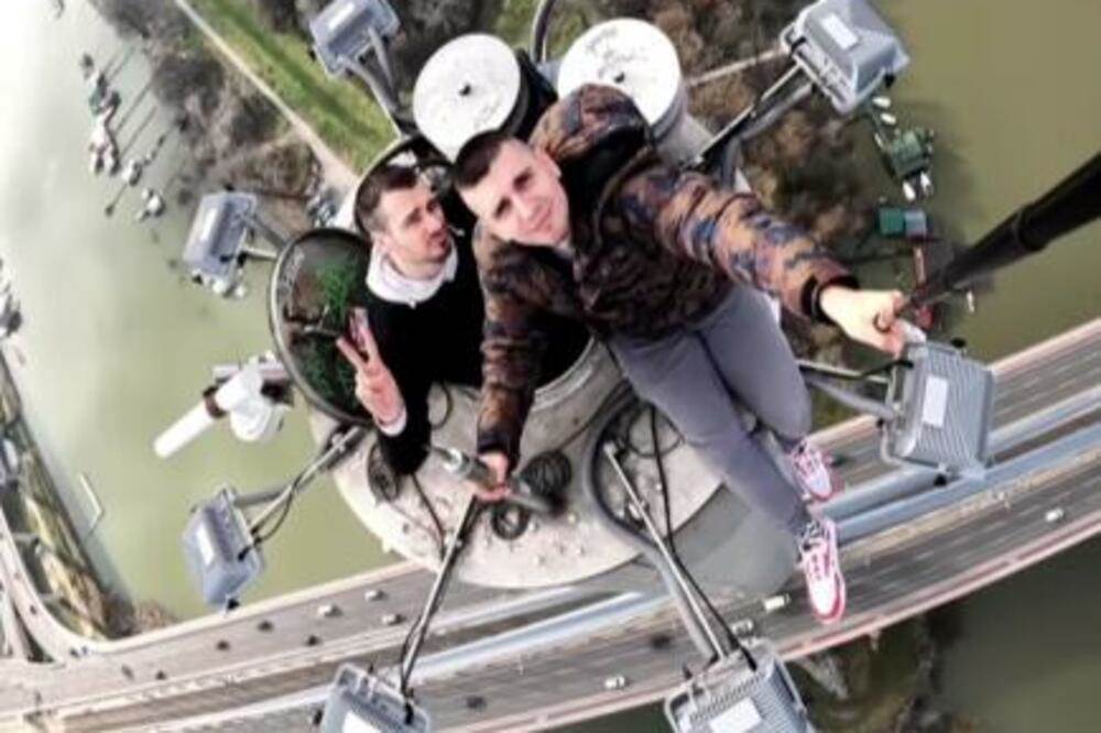   Jutjuberi se popeli i snimali sa najvećeg mosta u BEOGRADU 
