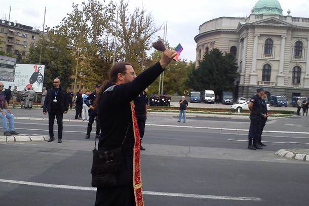  Patrijarh blagoslovio šetnju protiv gej parade!? 