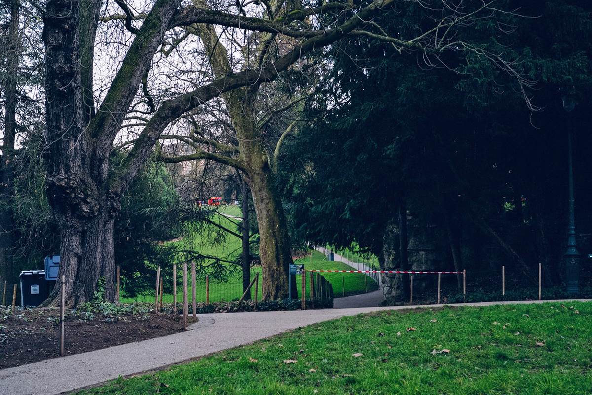  pariz raskomadano tijelo zene u parku 