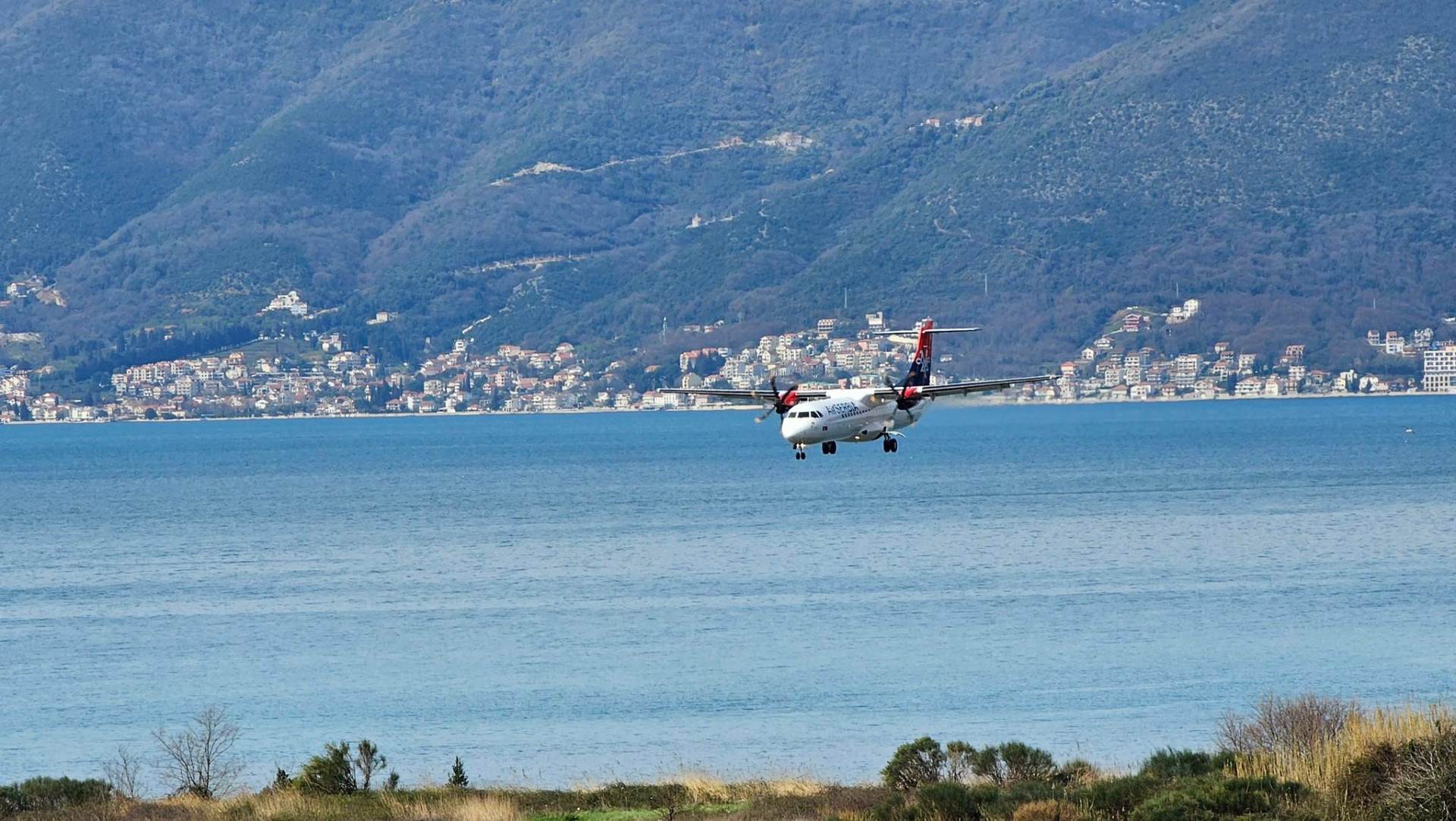Dio protjerane grupe iz Tivta planirao je boravak u ekskluzivnom smještaju na Info obali Dio protjerane grupe iz Tivta planirao je boravak u ekskluzivnom smještaju na Info obali