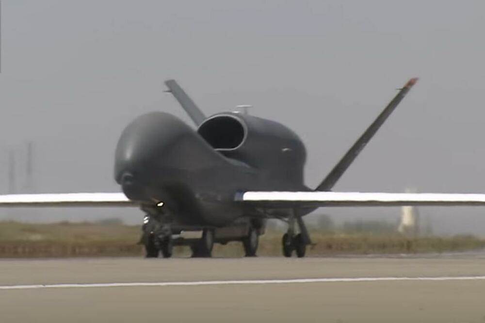  Amerika poslala dron iznad Crnog mora 