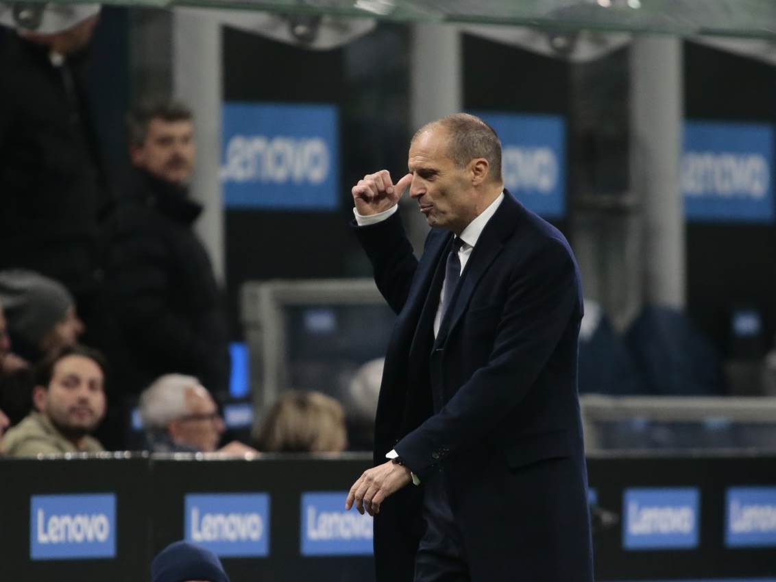  Oglasio se trener Juventusa o skandalu Kostića i Vlahovića 