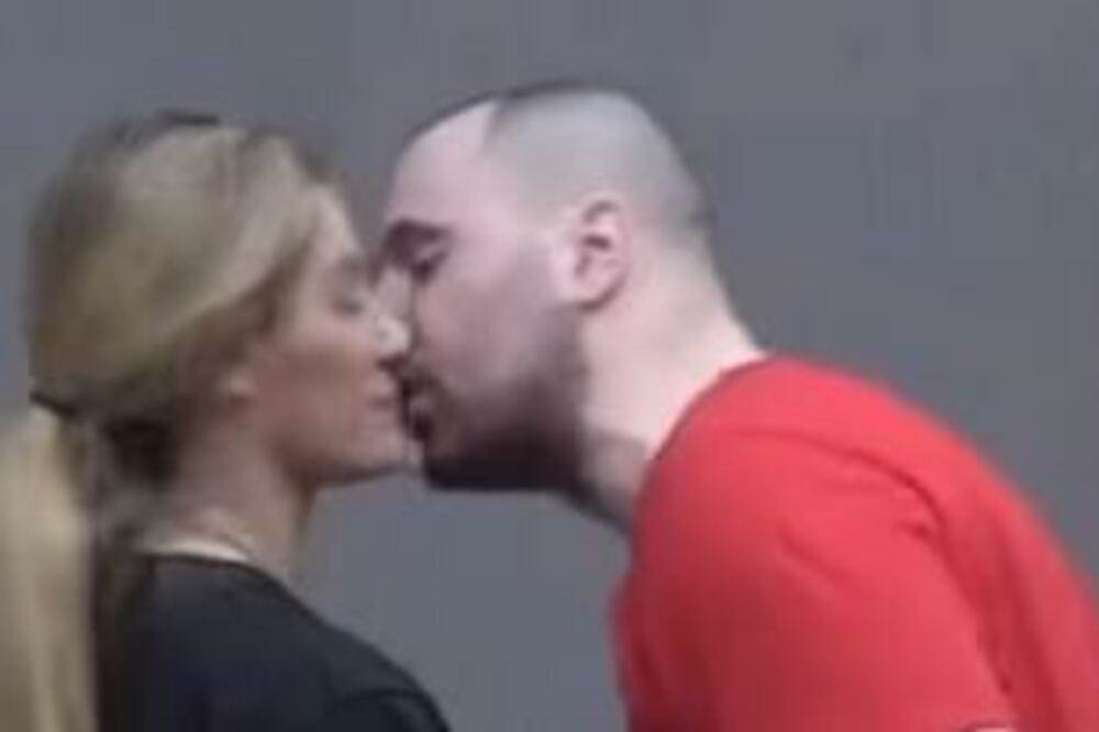  Zvezdan poljubio Anu nakon svađe 